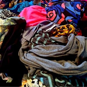 Lularoe. Mixed styles. Over 100 pieces!